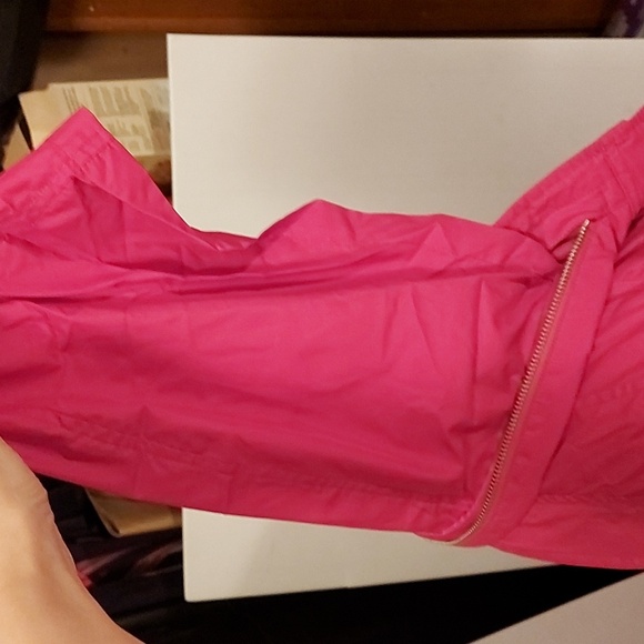 Red light rain jacket - Picture 7 of 9